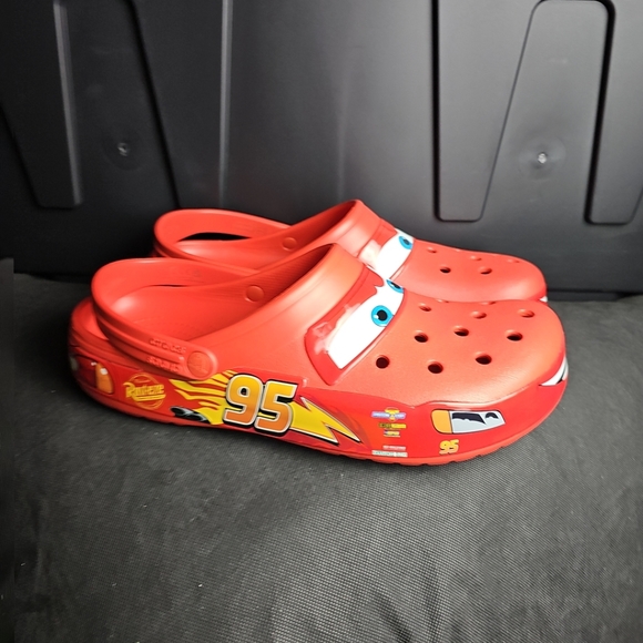 Lightning mcqueen crocs multiple sizes - Picture 2 of 8